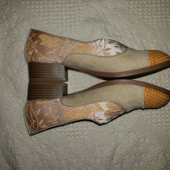 Ruby Shoo - Picture 2 of 8